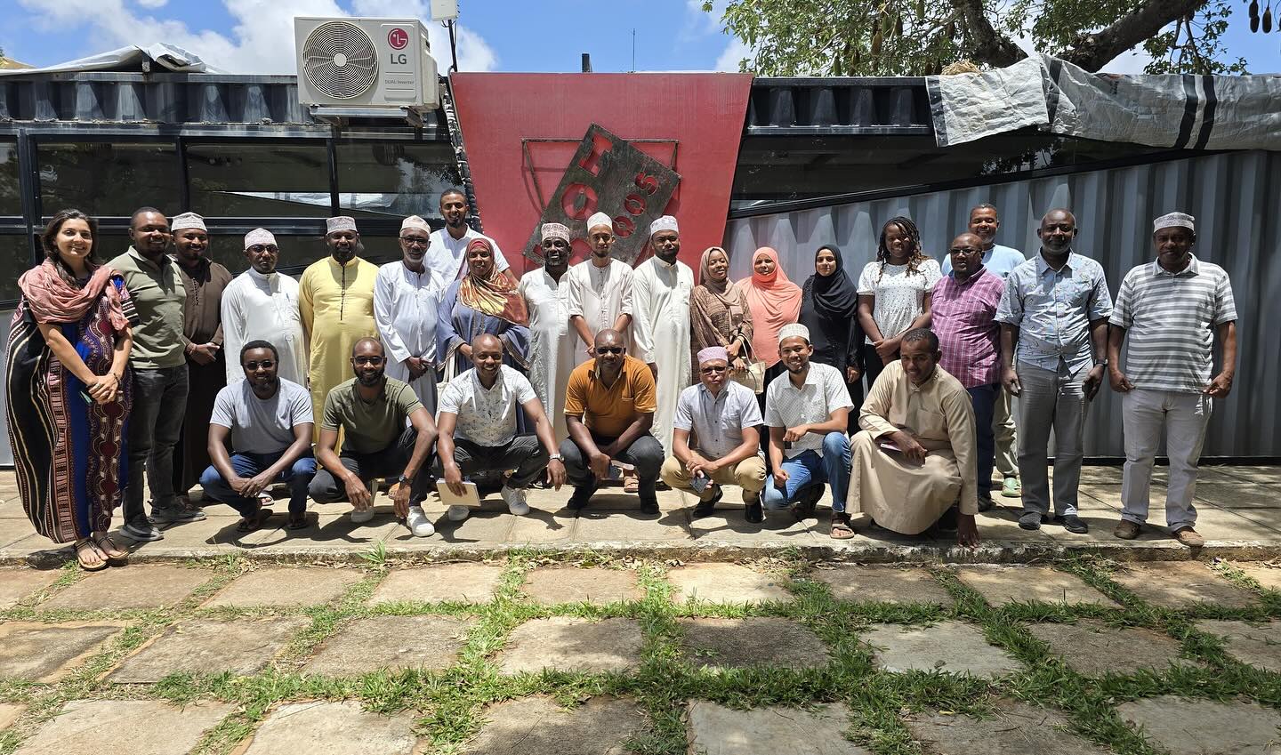 Lamu Partners with Kenya Red Cross to Address Waste’s Impact on Health, Livelihoods